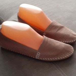 Adam Tucker leather perforated loafers tan